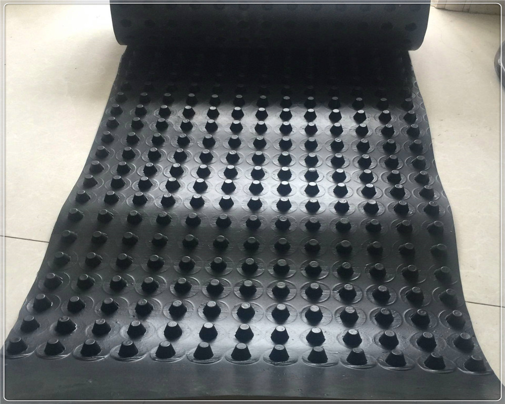 塑料排水板比傳統式排水板的優勢所屬？