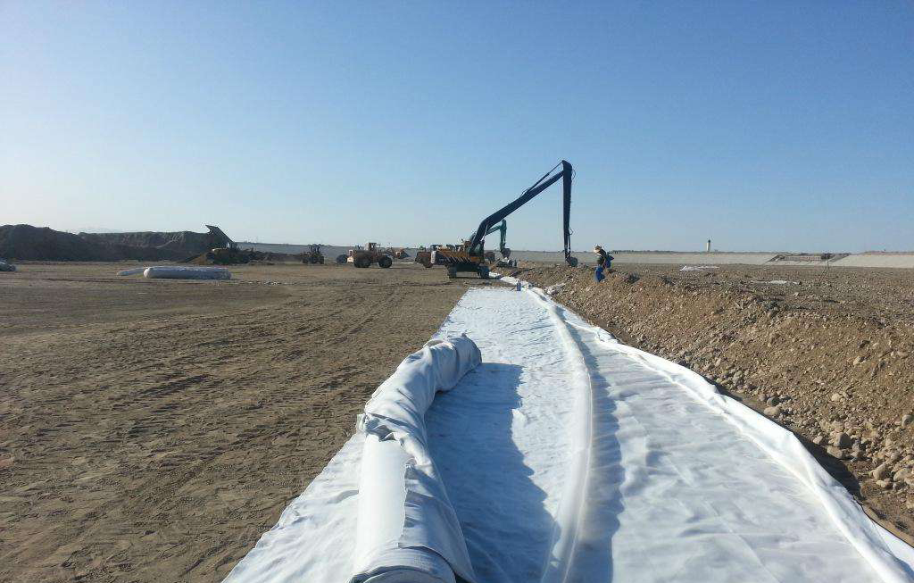 復(fù)合土工膜怎么看待水利工程的多元化？